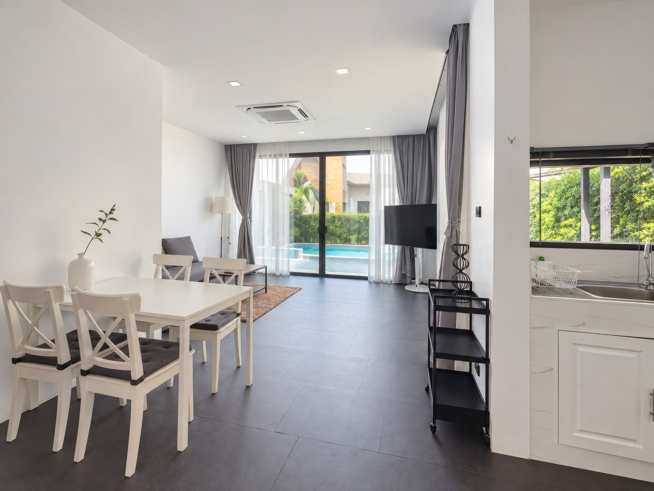 Villa photo 3